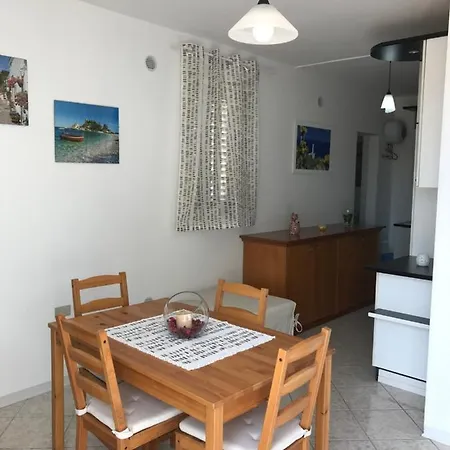 Проживание в семье Chiara